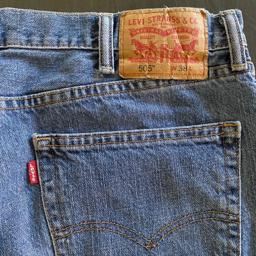 Levis 505 Regular Fit Denim Shorts Mens 38 Blue Medium Wash Cotton Jean Shorts